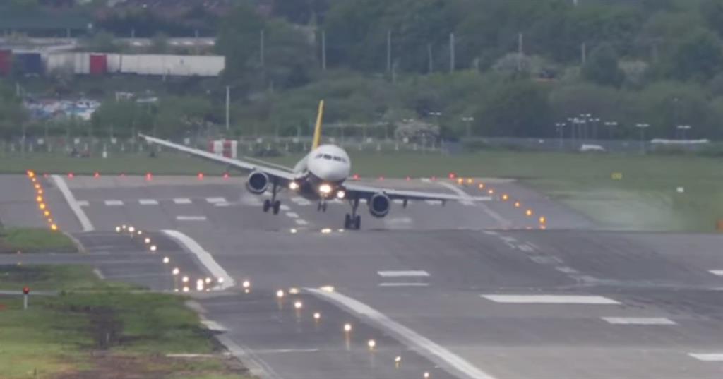 Aplicativo calcula risco do avião cair aplicativo-calcula-risco-do-aviao-cair