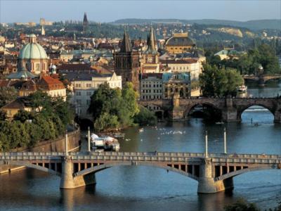 praga--cidade-das-cem-cupulas